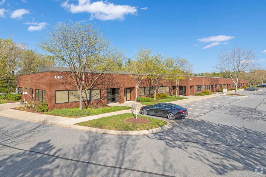 More Photos Of 910 Cromwell Park Dr, Glen Burnie Unknown For Lease