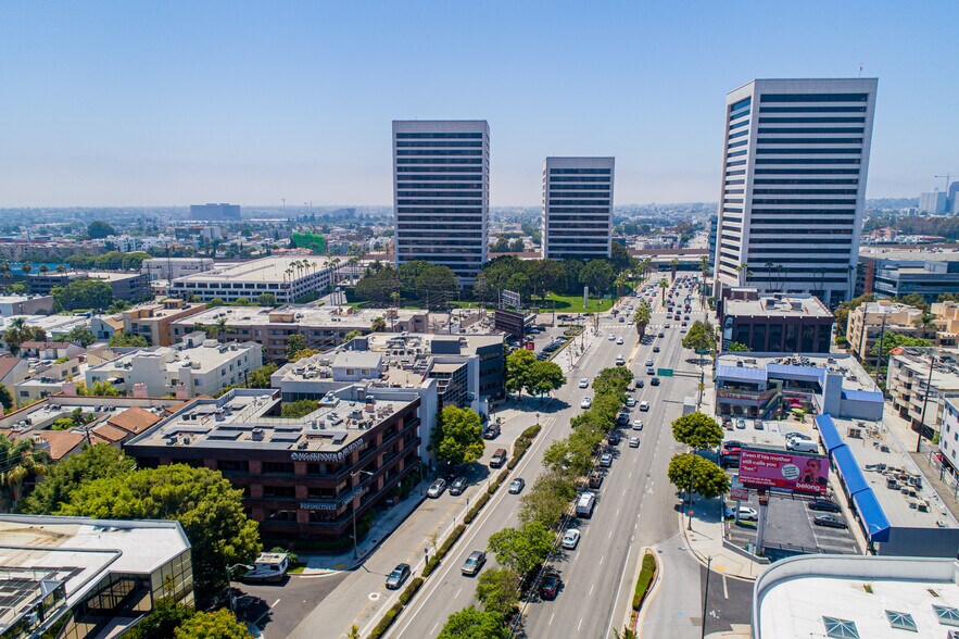 More Photos Of 11030 Santa Monica Blvd, Los Angeles Office For Lease
