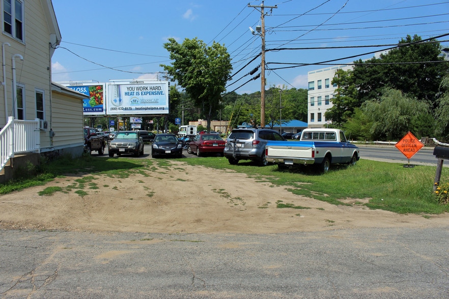 More Photos Of 5 Mill St N, Marlborough Storefront Retail Office For Lease