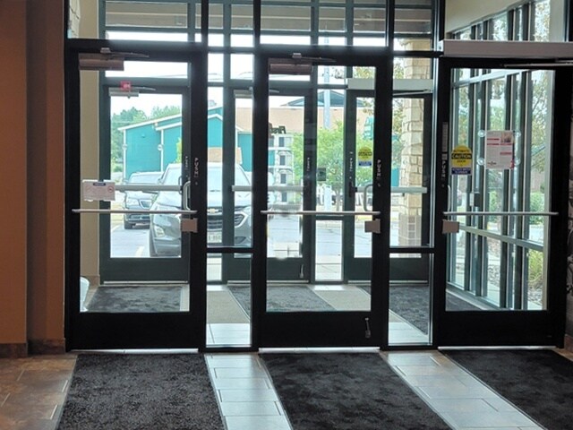 More Photos Of 1700 N Central Ave, Marshfield Office For Lease