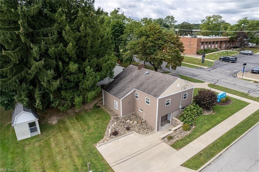 More Photos Of 1109 Eastern Ave, Ashland Office Residential For Sale