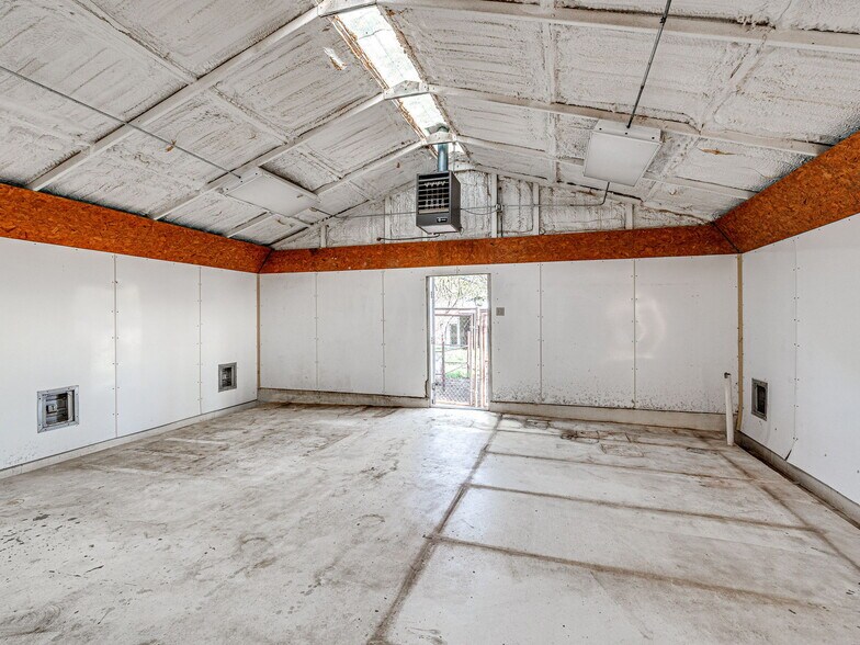 More Photos Of 601 Cimarron Rd, Tuttle Specialty For Sale