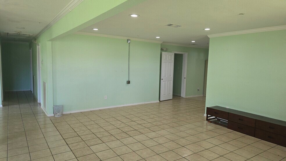 More Photos Of 3315 Fm 523 Rd, Oyster Creek Shelter For Sale