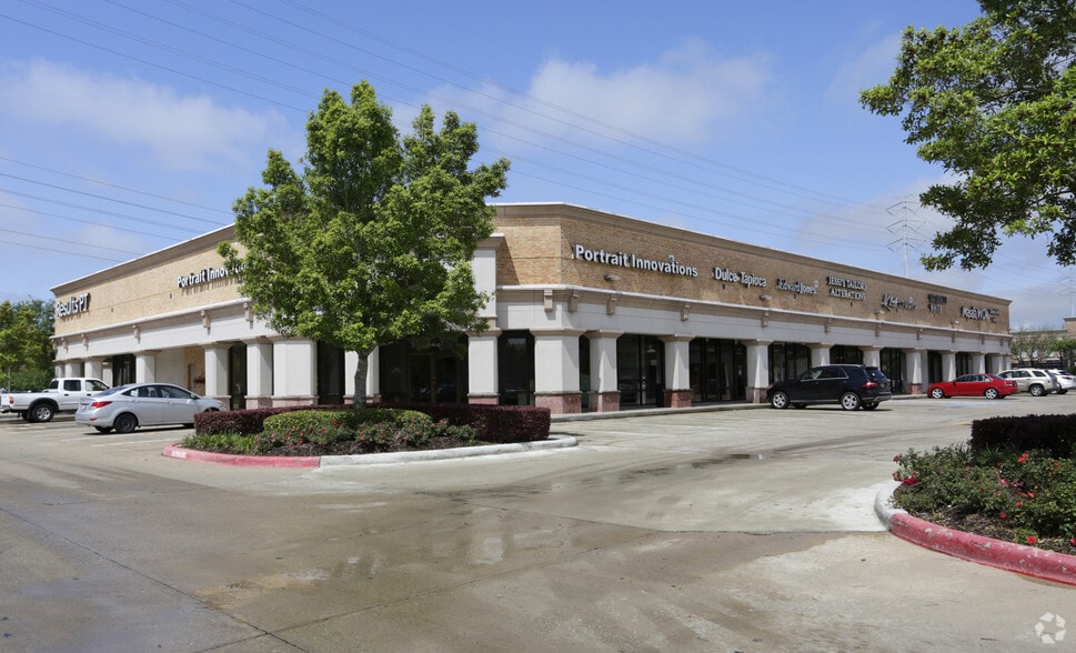 More Photos Of 2725-2623 Town-Center Blvd, Sugar Land Unknown For Lease