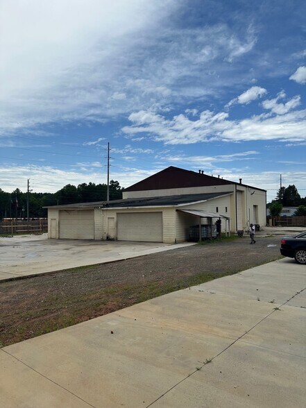 More Photos Of 4155 Arcadia Industrial Cir, Lilburn Warehouse For Sale