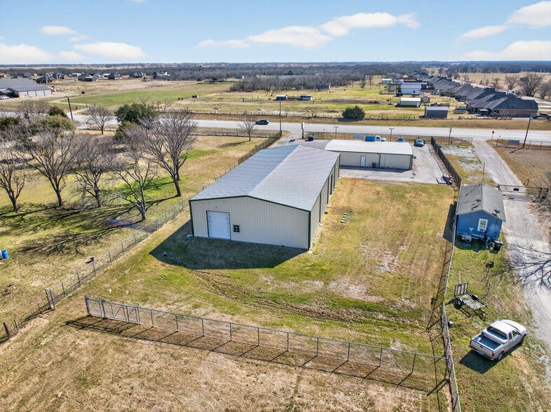 More Photos Of 15377 N Highway 34, Terrell Flex For Sale