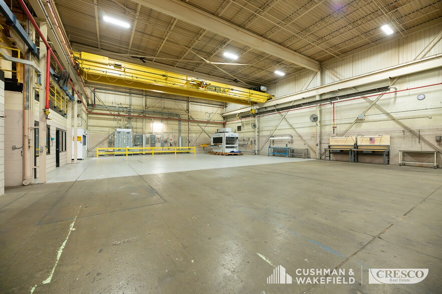 More Photos Of 11515 Alameda Dr, Strongsville Manufacturing For Lease