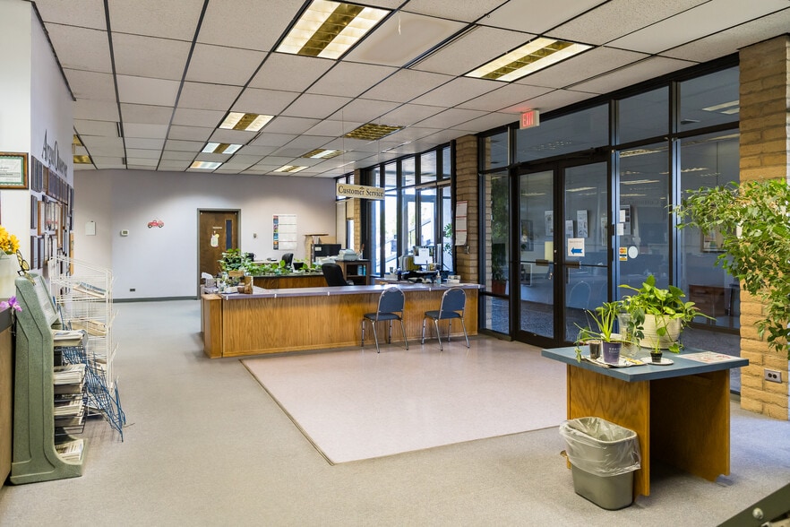 More Photos Of 1160 SW 4th St, Ontario Light Distribution For Sale