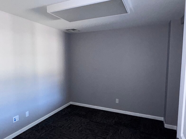More Photos Of 5462 Pirrone Rd, Salida Research And Development For Lease
