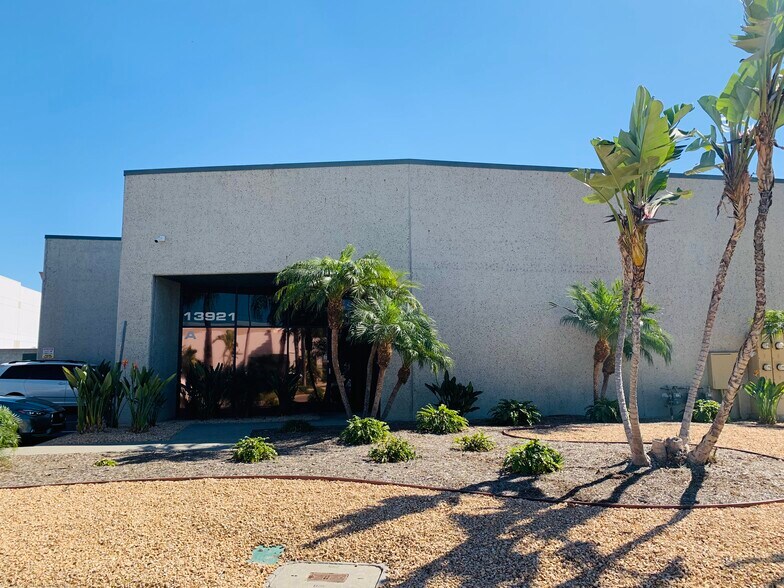 More Photos Of 13921 Sycamore Way, Chino Warehouse For Lease