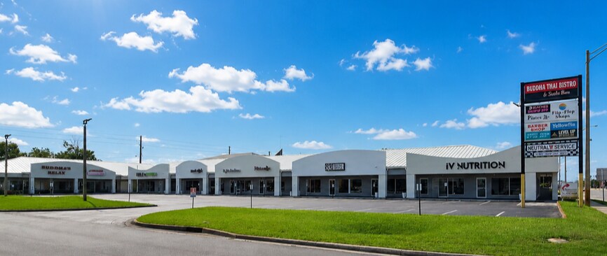 Primary Photo Of 301-329 10th Ave N, Jacksonville Beach Storefront For Lease