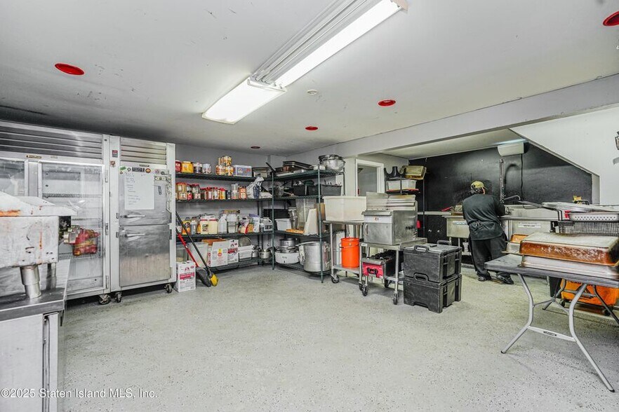 More Photos Of 587 Bay St, Staten Island Storefront Retail Residential For Sale