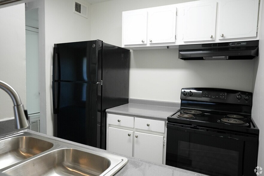 More Photos Of 621 Houston Ave, Jackson Apartments For Sale