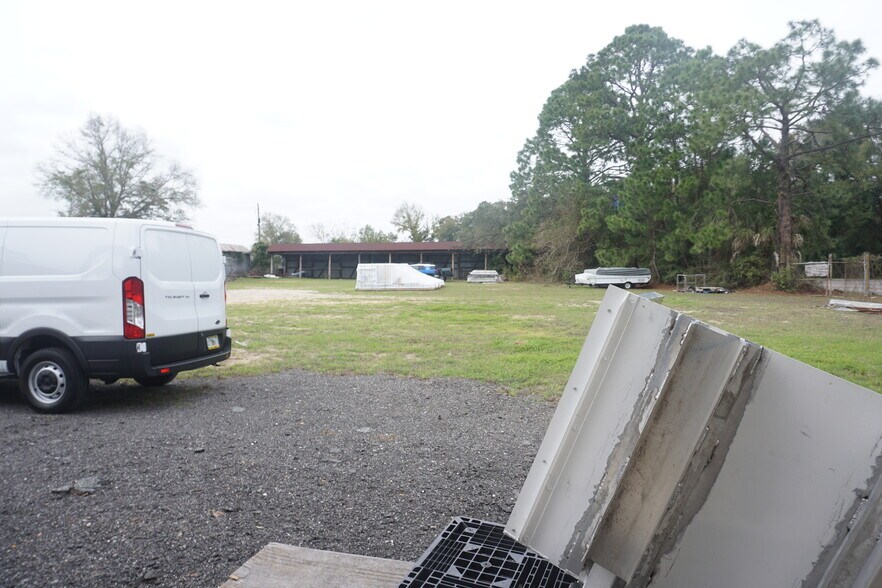 More Photos Of 3605 N Davis Hwy, Pensacola Warehouse For Sale