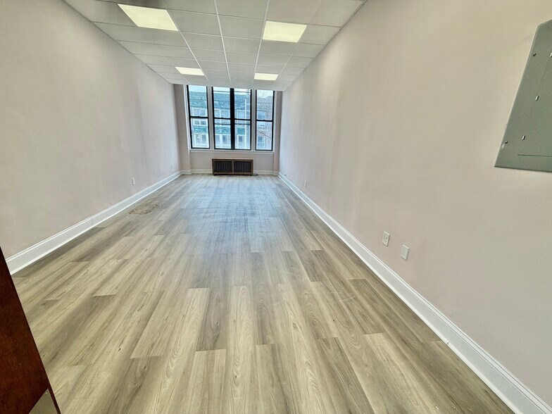 More Photos Of 101-109 Westchester Ave, Port Chester Storefront Retail Office For Lease