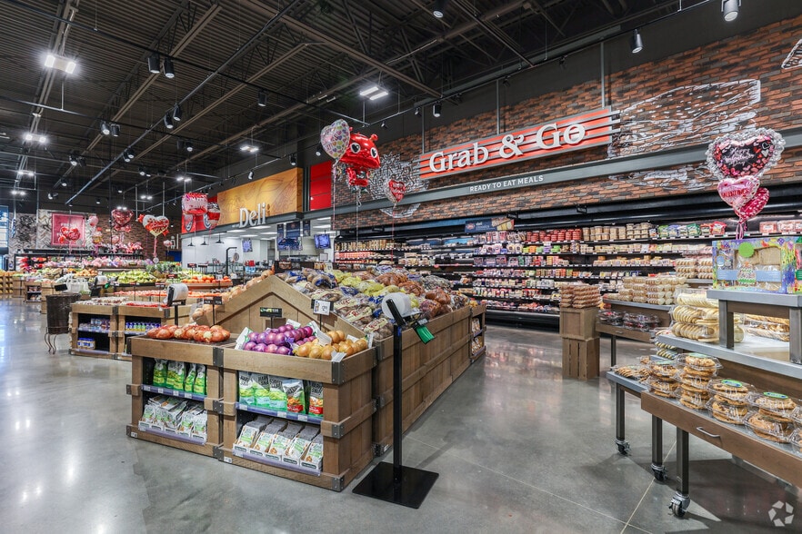 More Photos Of 16533 N May Ave, Edmond Unknown For Lease