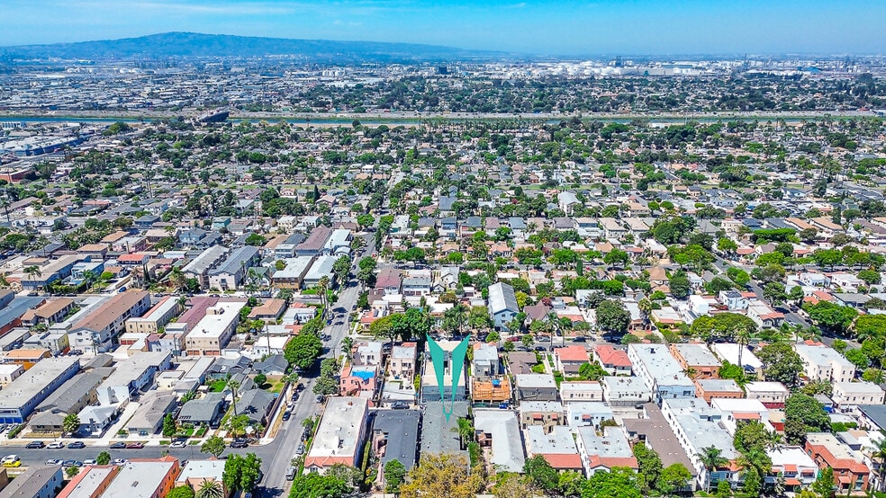 More Photos Of 2015 Cedar Ave, Long Beach Apartments For Sale