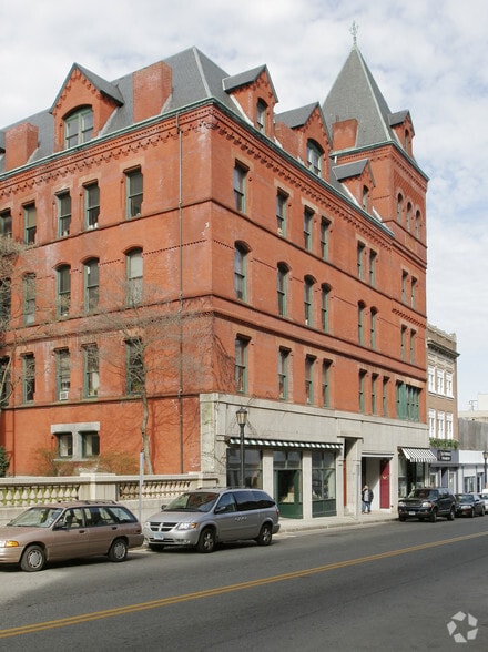 More Photos Of 153-165 State St, New London Office For Sale