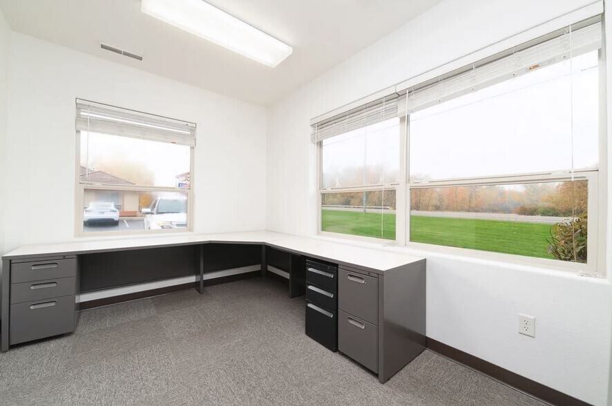 More Photos Of 7735 W Riverside Dr, Garden City Office For Lease