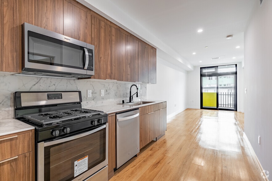 More Photos Of 1525 N Hobart Blvd, Los Angeles Apartments For Sale