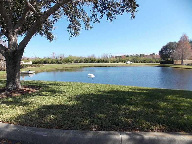 More Photos Of 8240 Devereux Dr, Melbourne Unknown For Lease