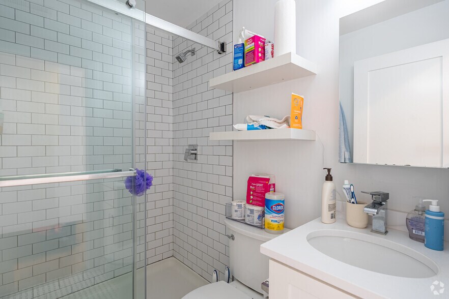 More Photos Of 1831 S Racine Ave, Chicago Apartments For Sale