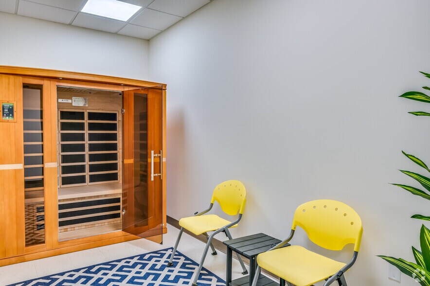 More Photos Of 2001 Marathon St, Neenah Apartments For Sale