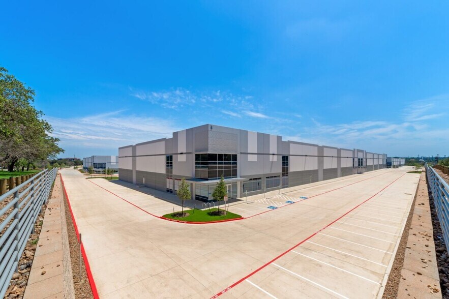 More Photos Of West Avenue and Wurzbach Parkway, San Antonio Unknown For Lease