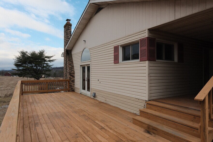 More Photos Of 1052 Centre Tpke, Orwigsburg Flex For Sale