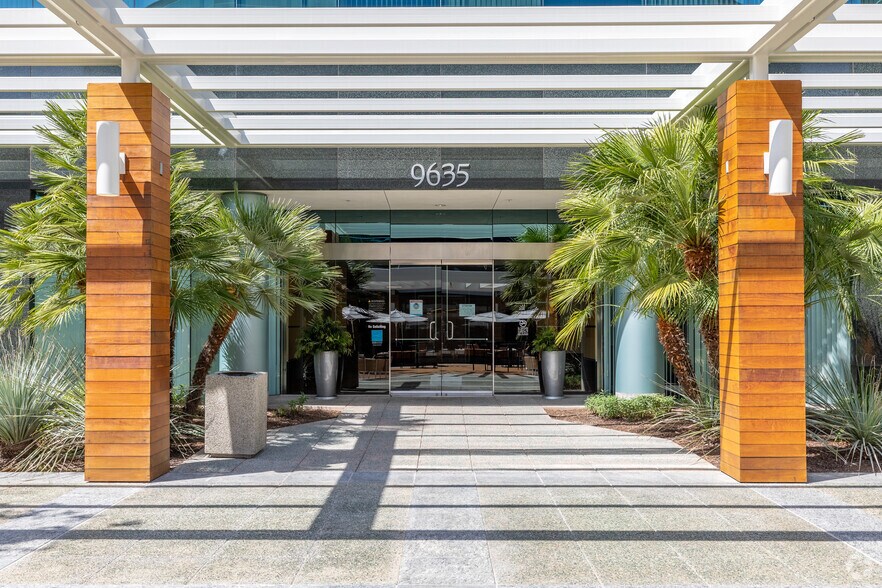 More Photos Of 9635 Granite Ridge Dr, San Diego Office For Lease