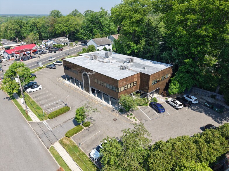 Primary Photo Of 171 N Franklin Tpke, Waldwick Medical For Lease
