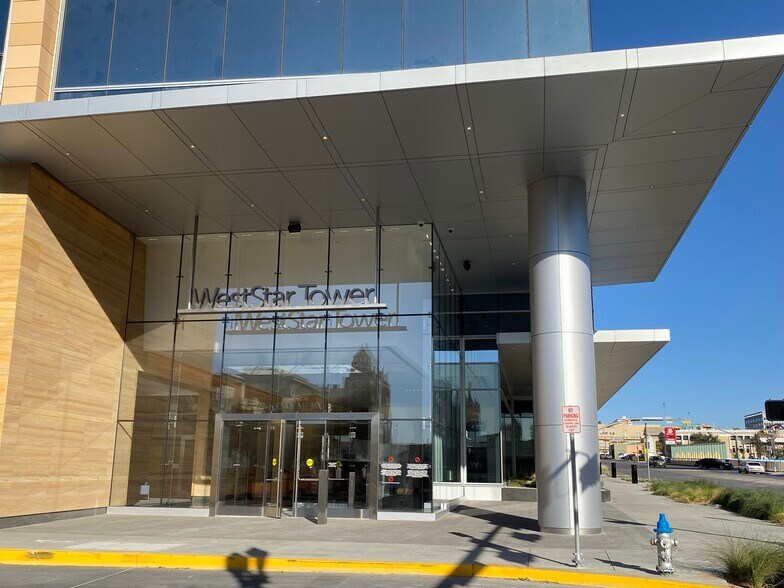 More Photos Of 601 N Mesa St, El Paso Office For Lease