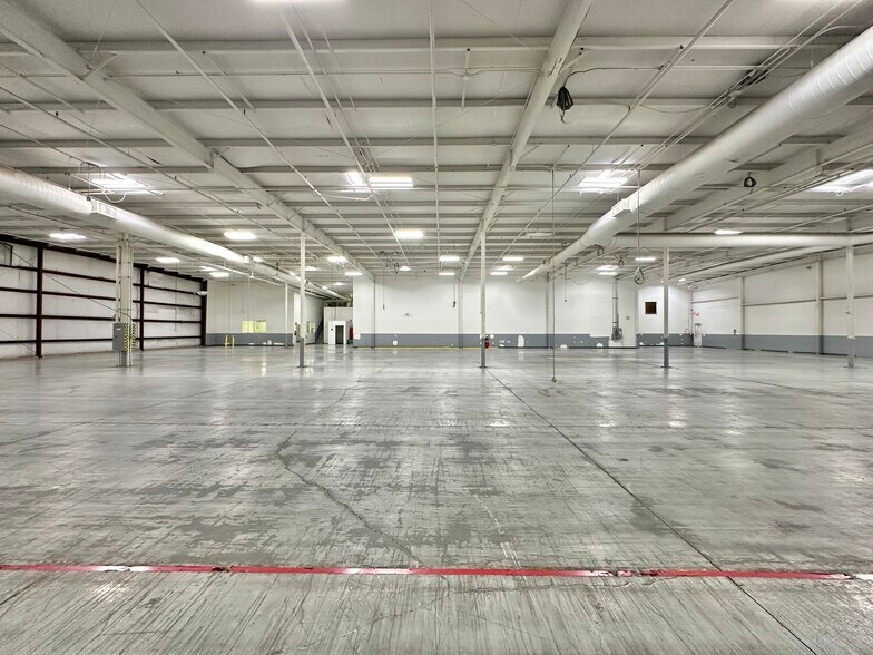 More Photos Of 1470 E Weisgarber Rd, Knoxville Light Distribution For Lease