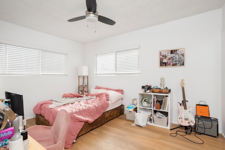 More Photos Of 6632 Darby Ave, Reseda Apartments For Sale