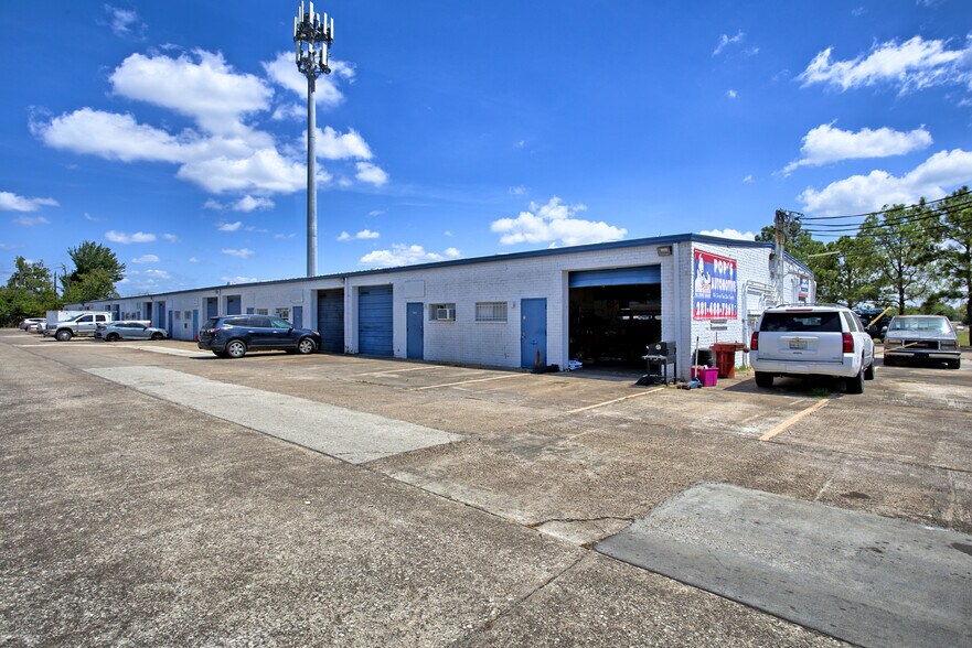 More Photos Of 15502 Old Galveston Rd, Webster Light Manufacturing For Lease