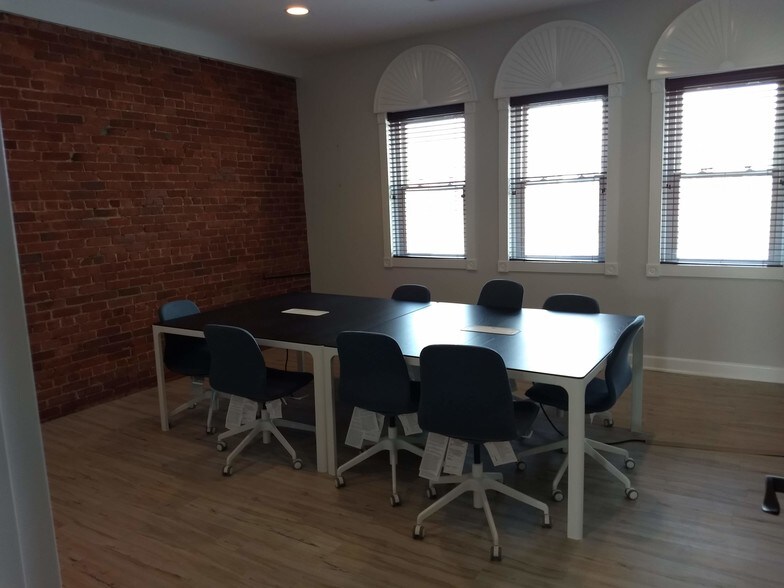 More Photos Of 17-19 Beechwood Rd, Summit General Retail For Sale