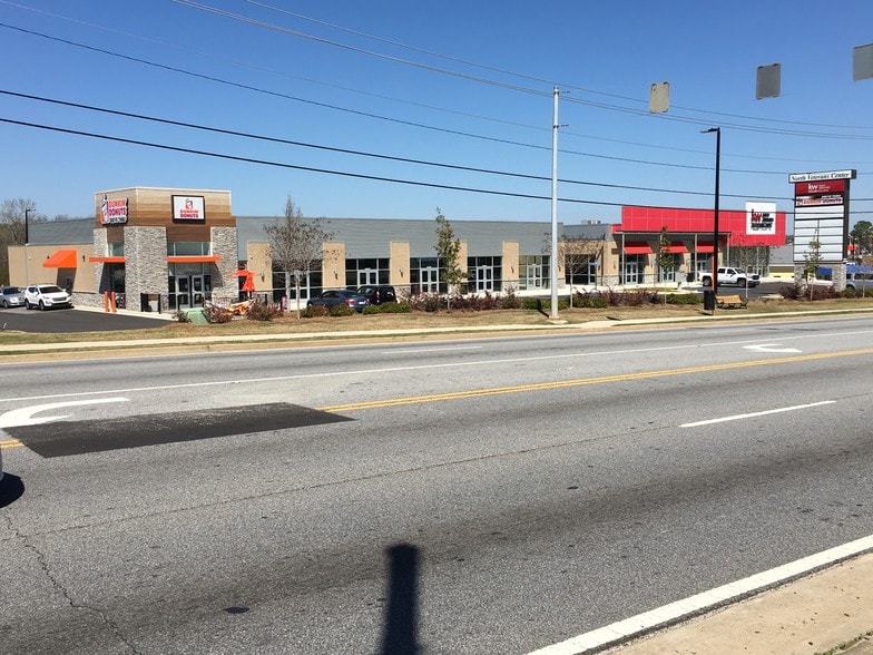 More Photos Of 6053 Veterans Pkwy, Columbus Storefront Retail Office For Lease