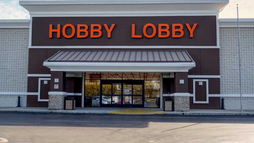 More Photos Of 5167 Highway 70 W, Morehead City General Retail For Lease
