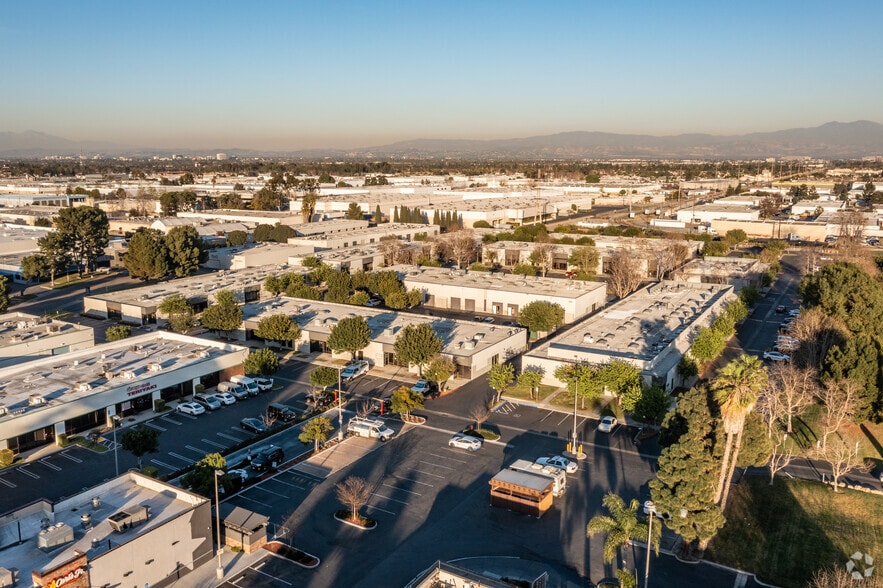 More Photos Of 3621 W MacArthur Blvd, Santa Ana Unknown For Lease