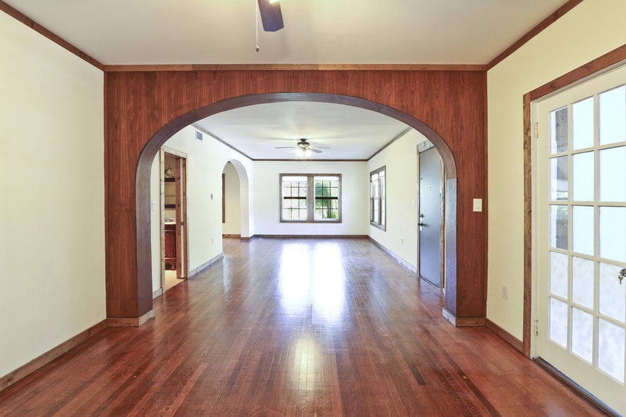 More Photos Of 2630 Natoma St, Coconut Grove Apartments For Sale