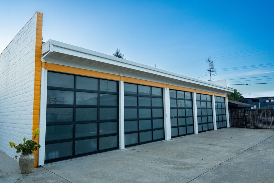 More Photos Of 325 Ingalls St, Santa Cruz Service For Sale