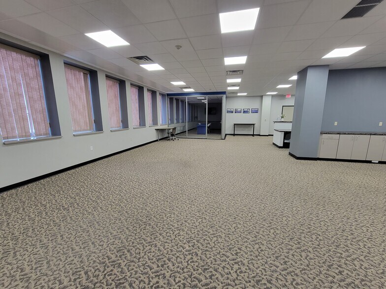 More Photos Of 114 S Main Ave, Sioux Falls Office For Lease