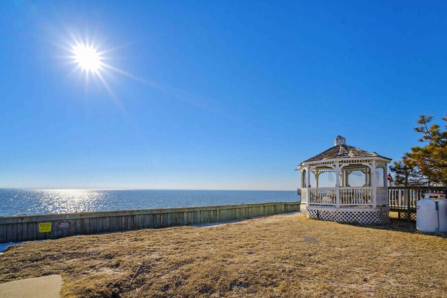 More Photos Of 102 Delaware ave, Fortescue Restaurant For Sale