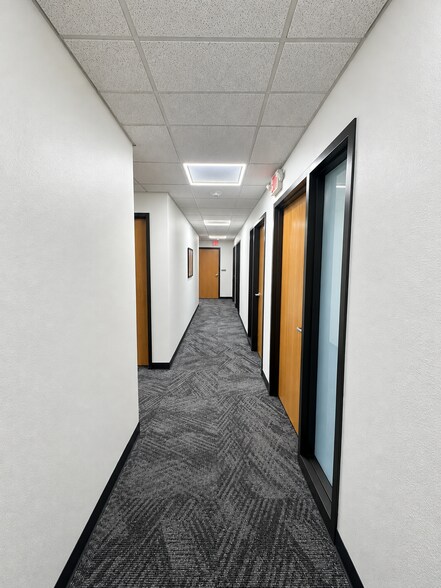 More Photos Of 310 Ohio St, Oshkosh Office For Sale
