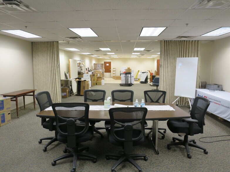 More Photos Of 3394 Winchester Rd, Memphis Warehouse For Sale