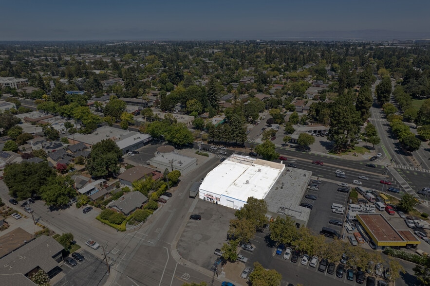 More Photos Of 1297 W El Camino Real, Mountain View Freestanding For Lease