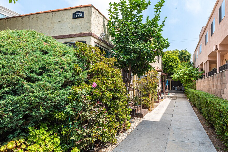 More Photos Of 1728 Granville Ave, Los Angeles Apartments For Sale