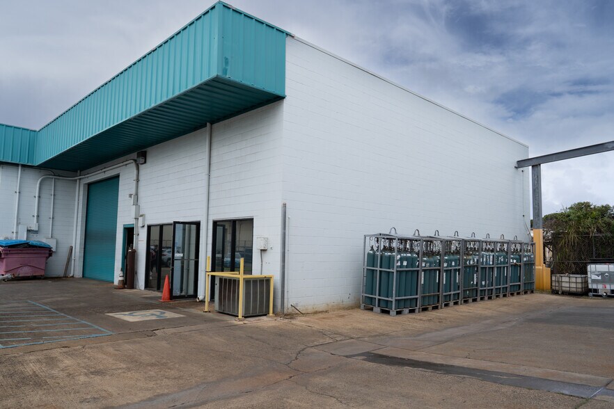 More Photos Of 3048 Aukele St, Lihue Warehouse For Sale