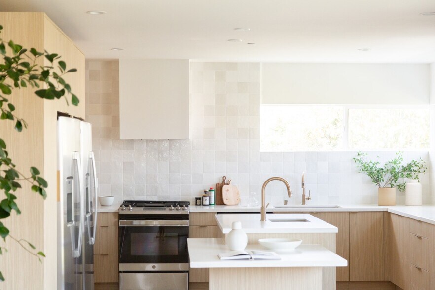 More Photos Of 1405 N Hudson Ave, Los Angeles Apartments For Sale