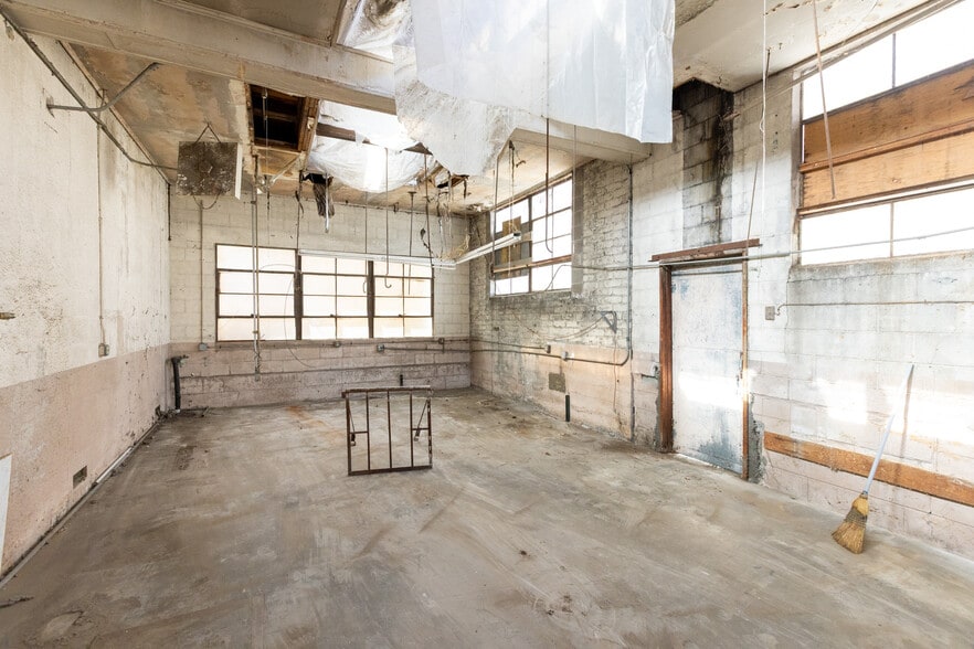 More Photos Of 412 Washington St, The Dalles Freestanding For Sale